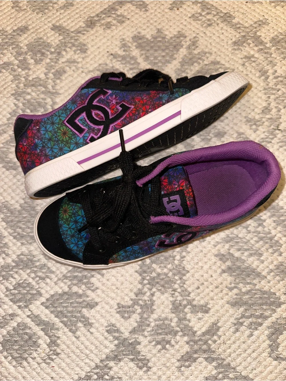 DC Ladies 7.5 Multi-Color Floral Lace-Up Skate Shoes - Picture 3 of 9